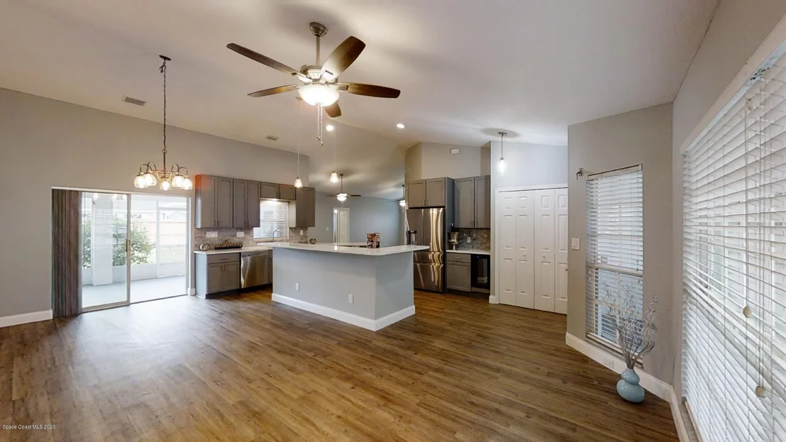 Photo of 925 Pelican Lane