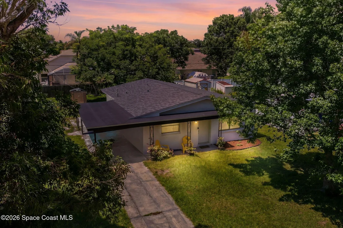 Photo of 2440 Warwick Road