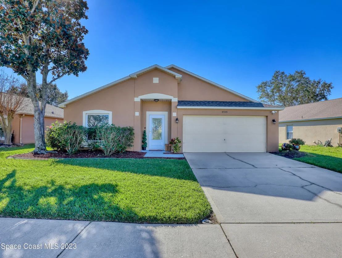 Photo of 8585 Eola Court