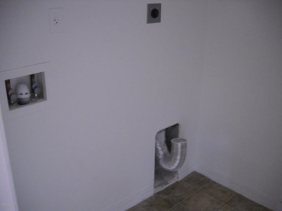 Photo of 5660 Holden Road