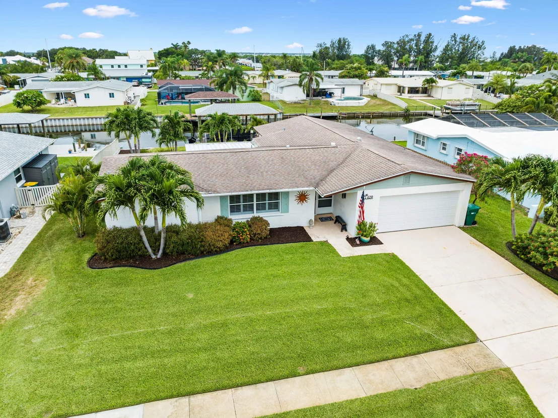 Photo of 420 Sparrow Drive
