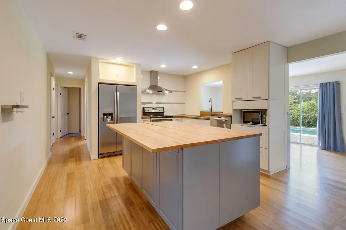 Photo of 407 Amherst Avenue