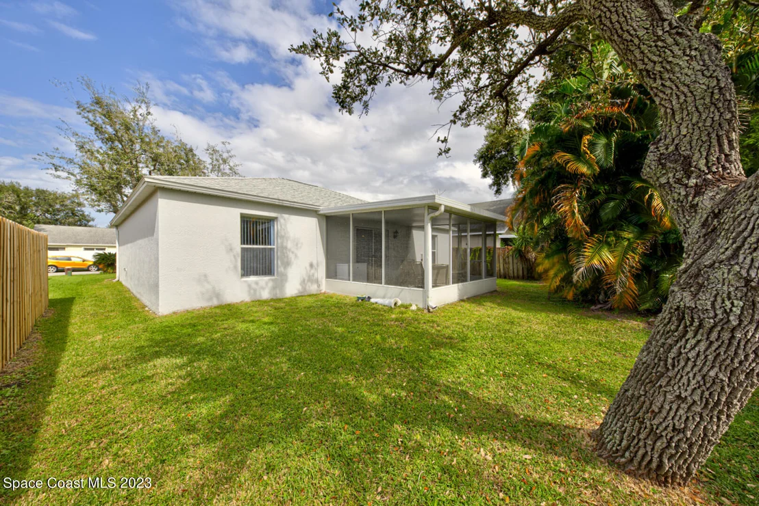 Photo of 2921 Saint James Lane