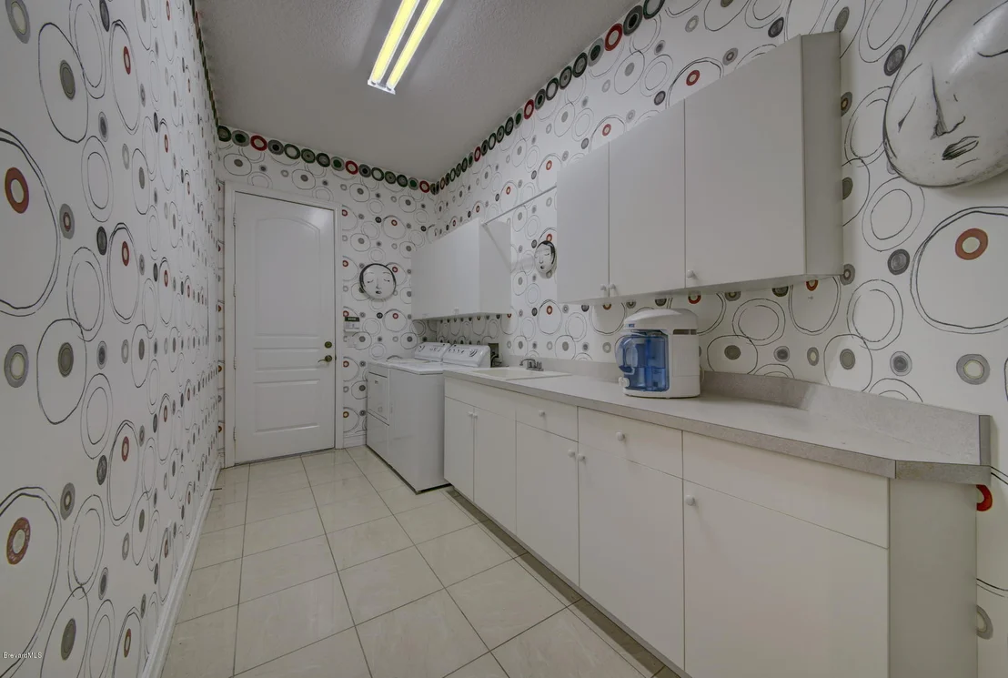 Photo of 8317 Cromwell Place