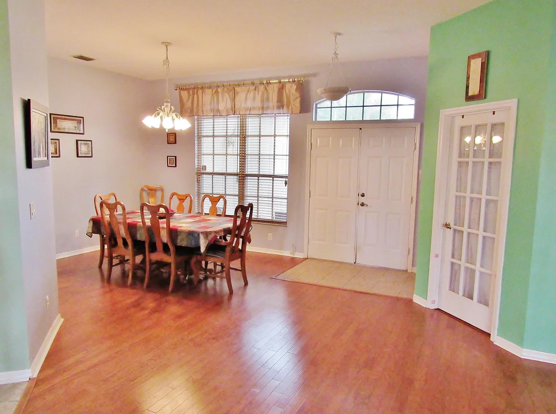 Photo of 969 Kingfisher Way