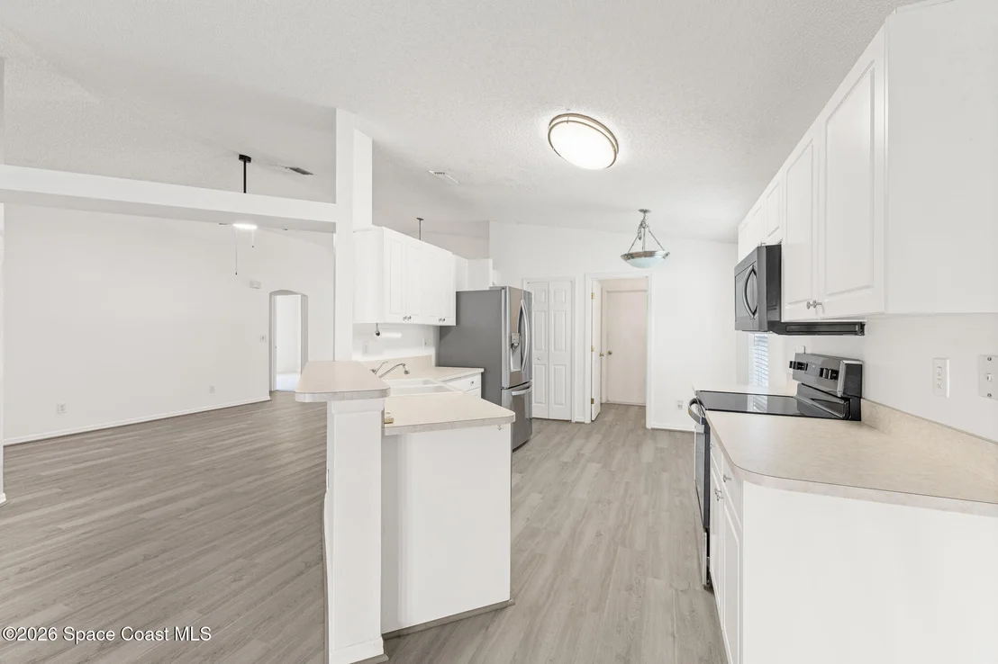 Photo of 2527 Deercroft Drive