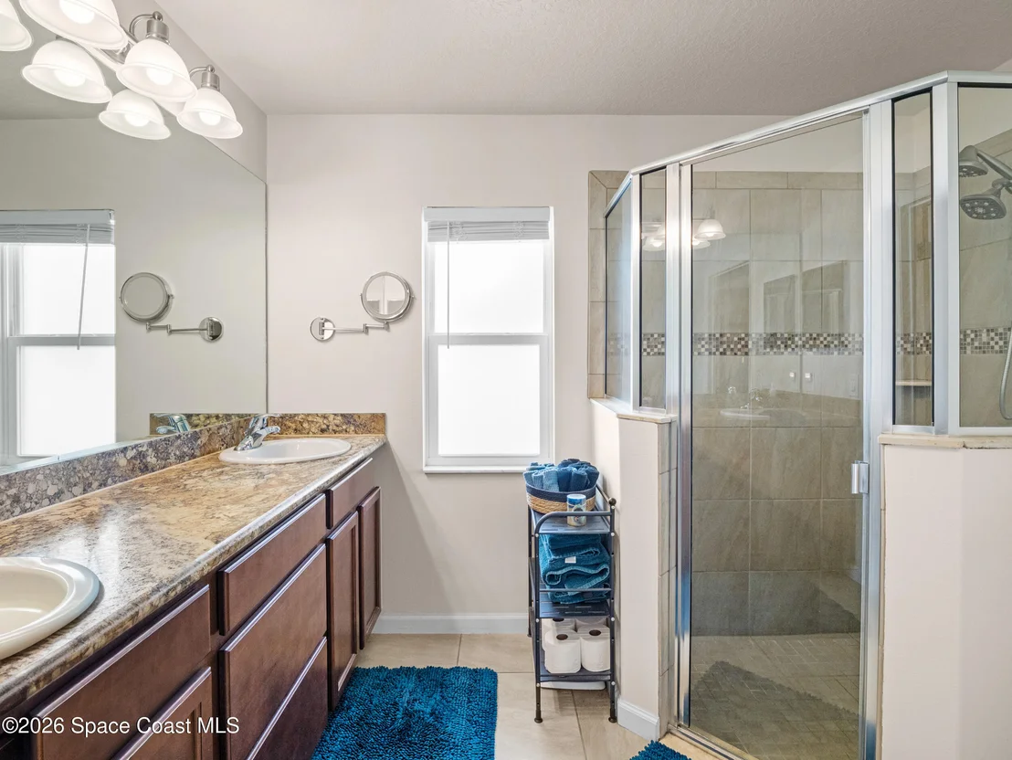 Photo of 5931 Midway Avenue