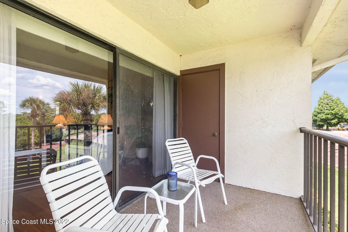 Photo of Unit 202 at 6068 Willowpointe Circle