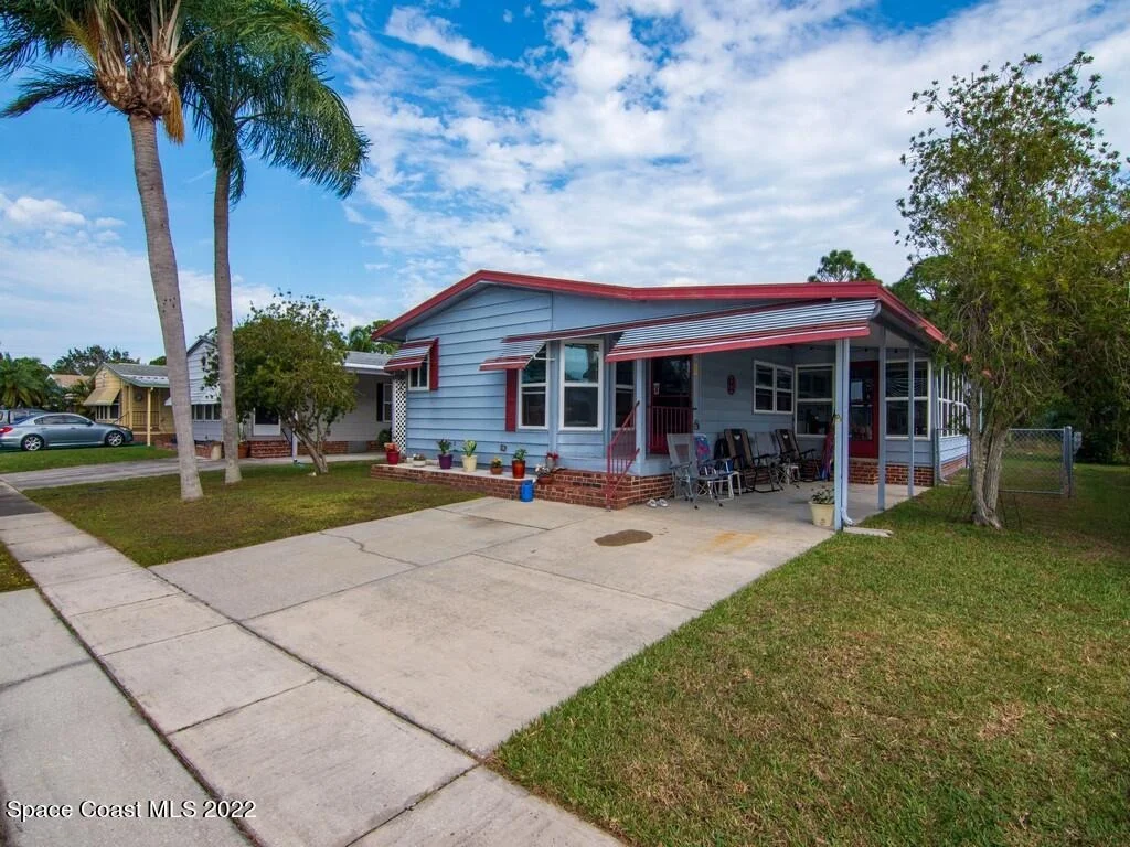 Photo of 1967 Seagrape Street NE