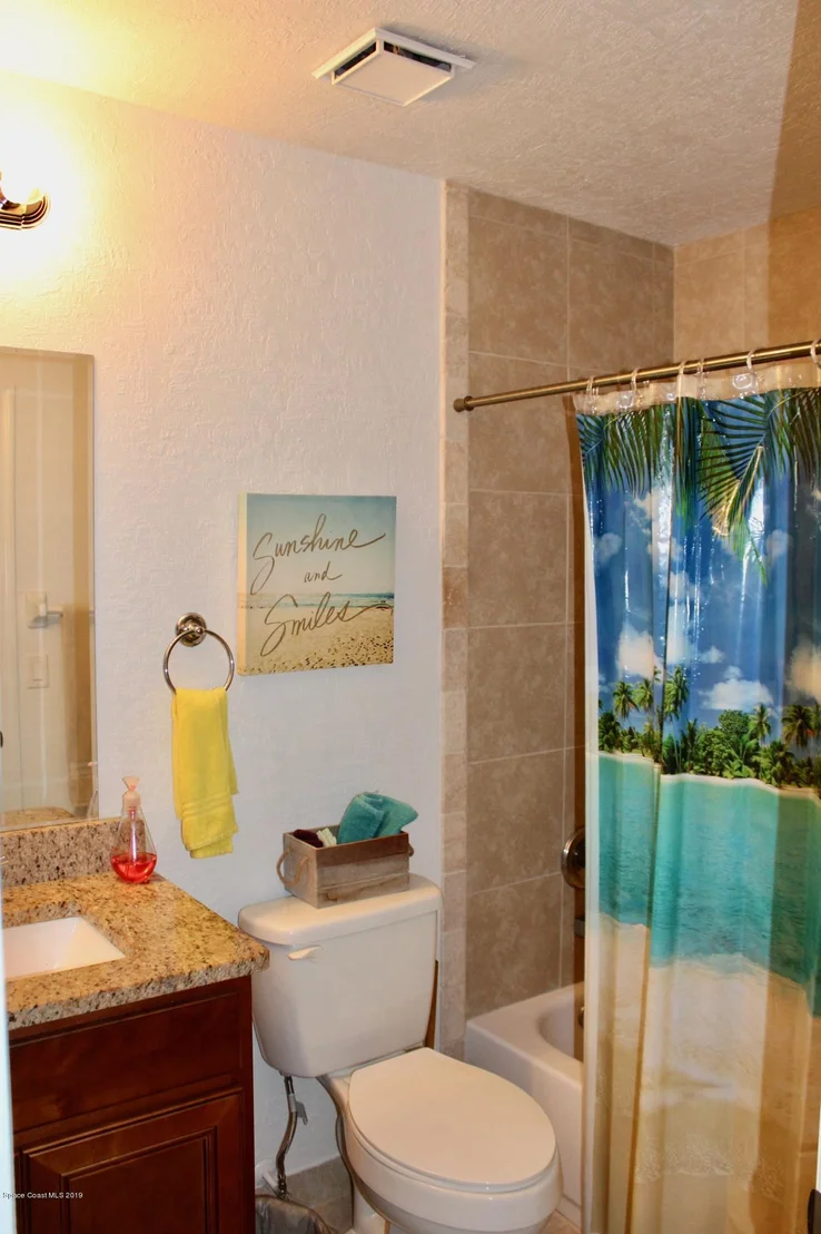 Photo of 1027 Goldenrod Circle NE
