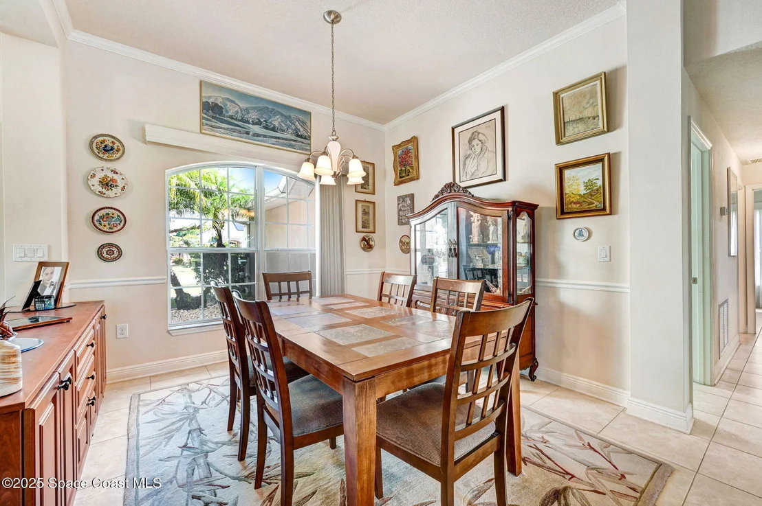 Photo of 2074 Botanica Circle