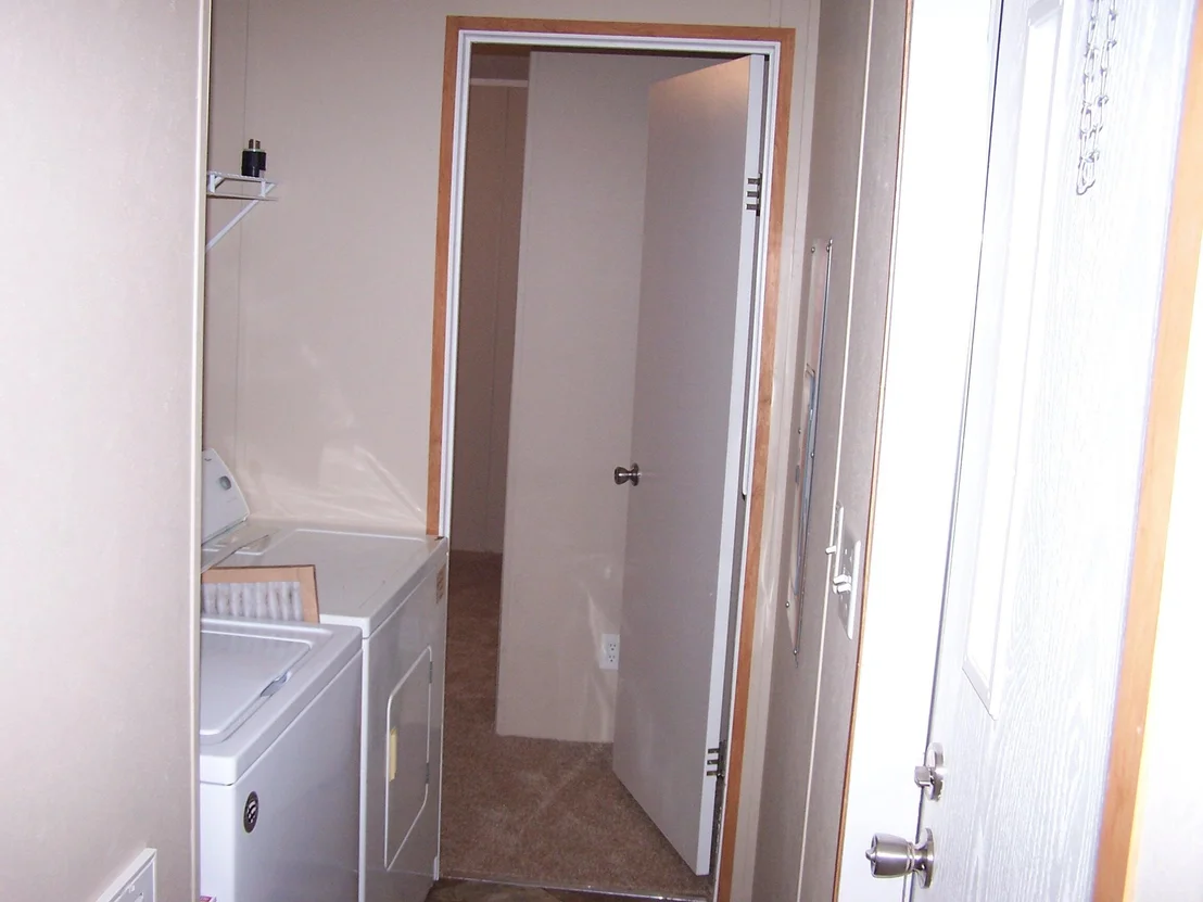 Photo of 323 Booth Street