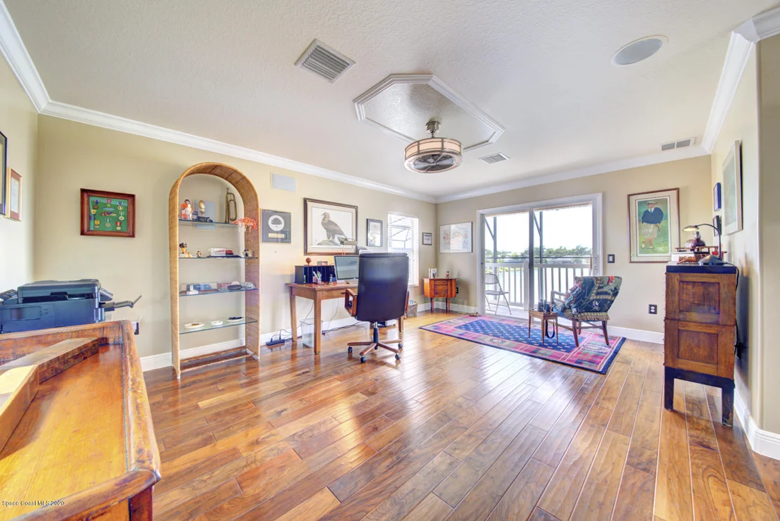 Photo of 2084 Botanica Circle