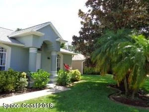 Photo of 827 Honeysuckle Drive