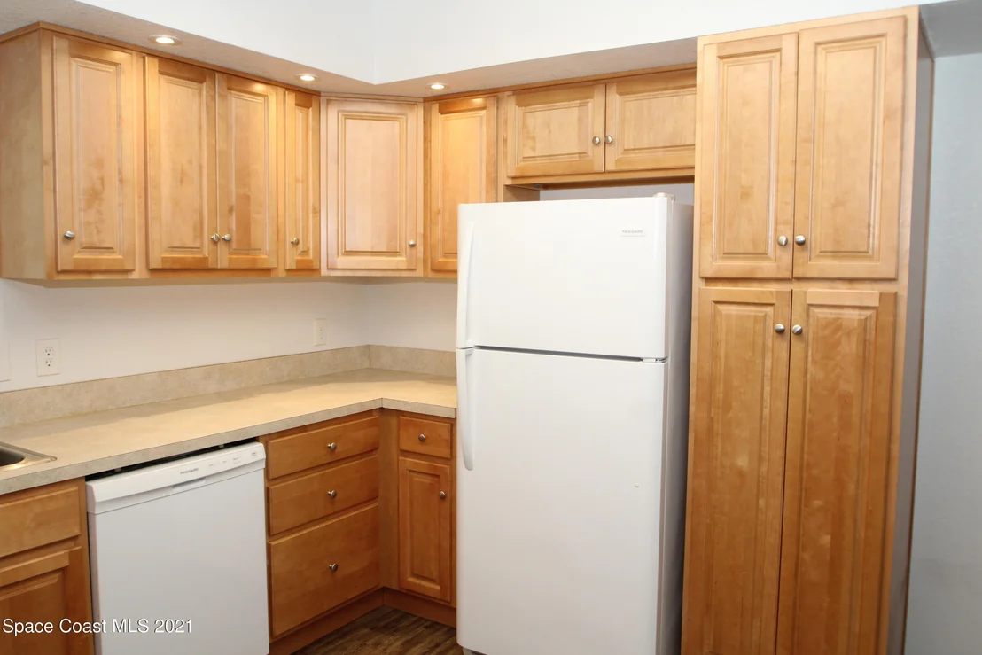 Photo of 2505 Amberly Road NE