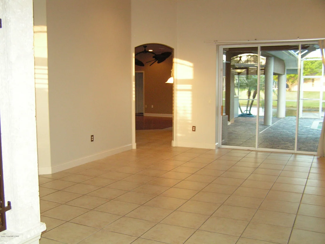 Photo of 1071 Stratford Place