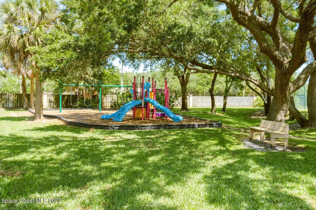Photo of 925 Whisperoak Drive
