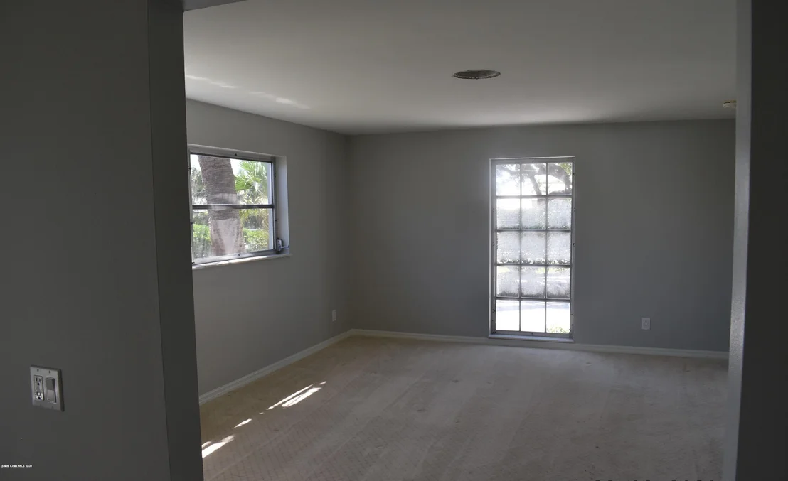Photo of 876 Norfolk Pine Lane