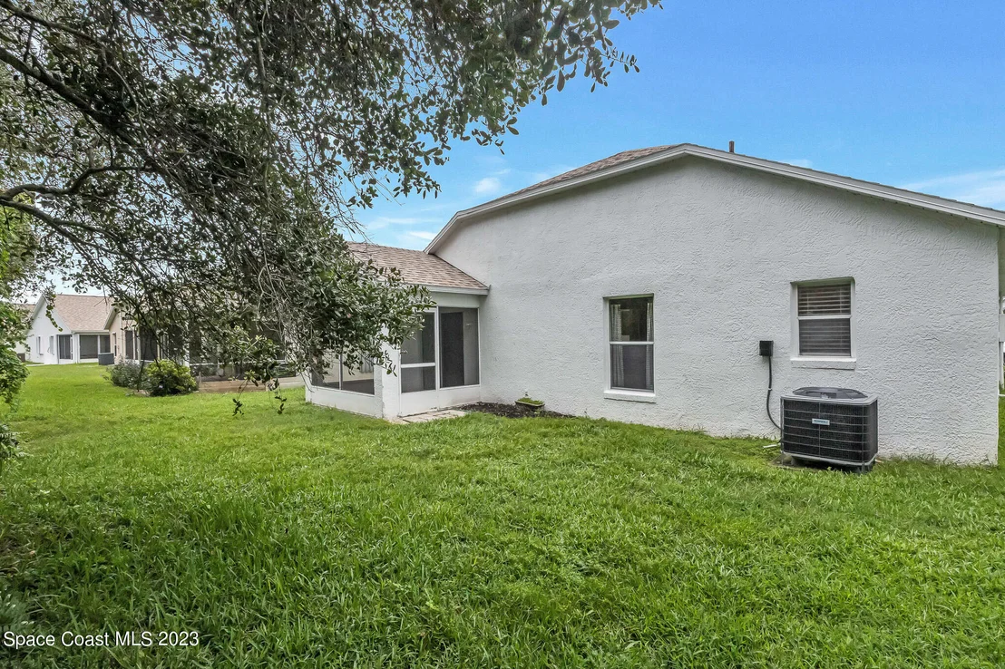 Photo of 958 Pine Creek Circle NE