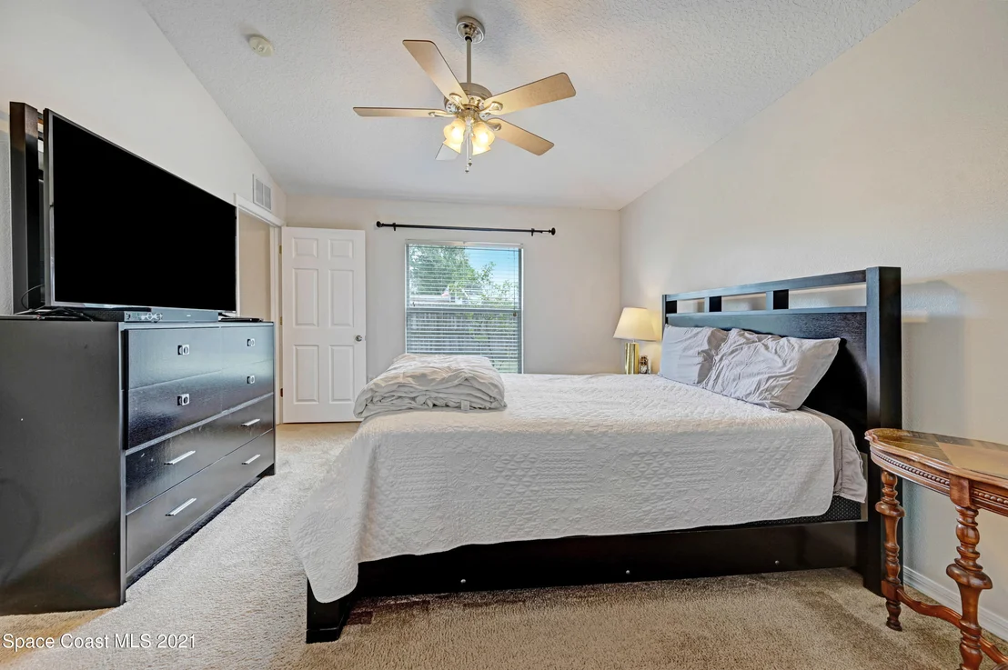 Photo of 971 Pineland Drive
