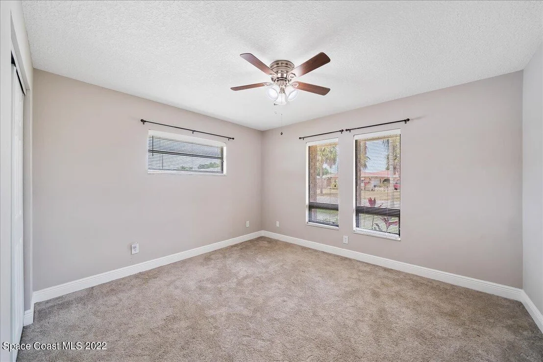 Photo of 926 Waialae Circle NE