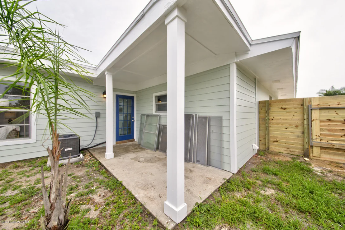 Photo of 1114 Seminole Drive