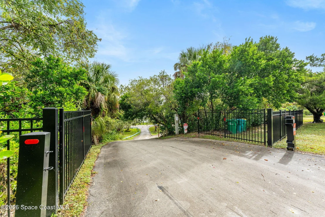 Photo of 2705 N Indian River Drive