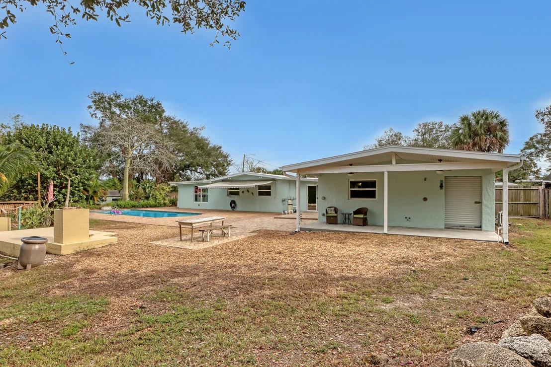Photo of 592 Hillside Court