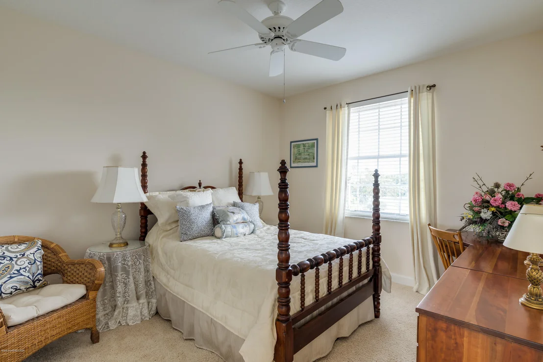 Photo of 422 Flanders Drive
