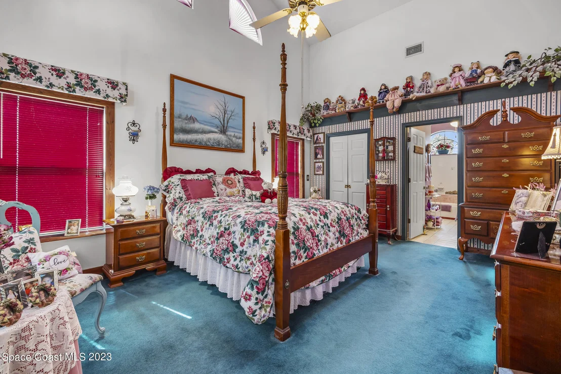Photo of 889 Spanish Wells Drive