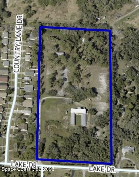 Photo of 2150 Lake Drive