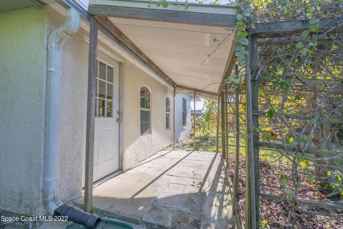 Photo of 936 Clayton Drive