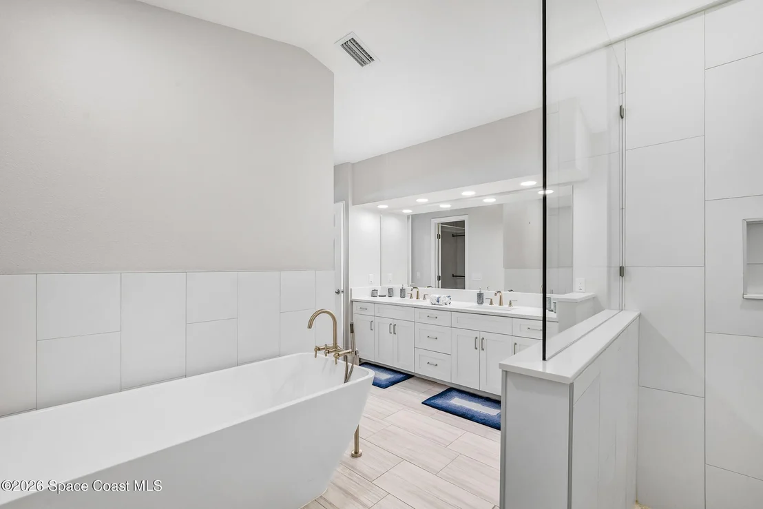 Photo of 6765 Angeles Road
