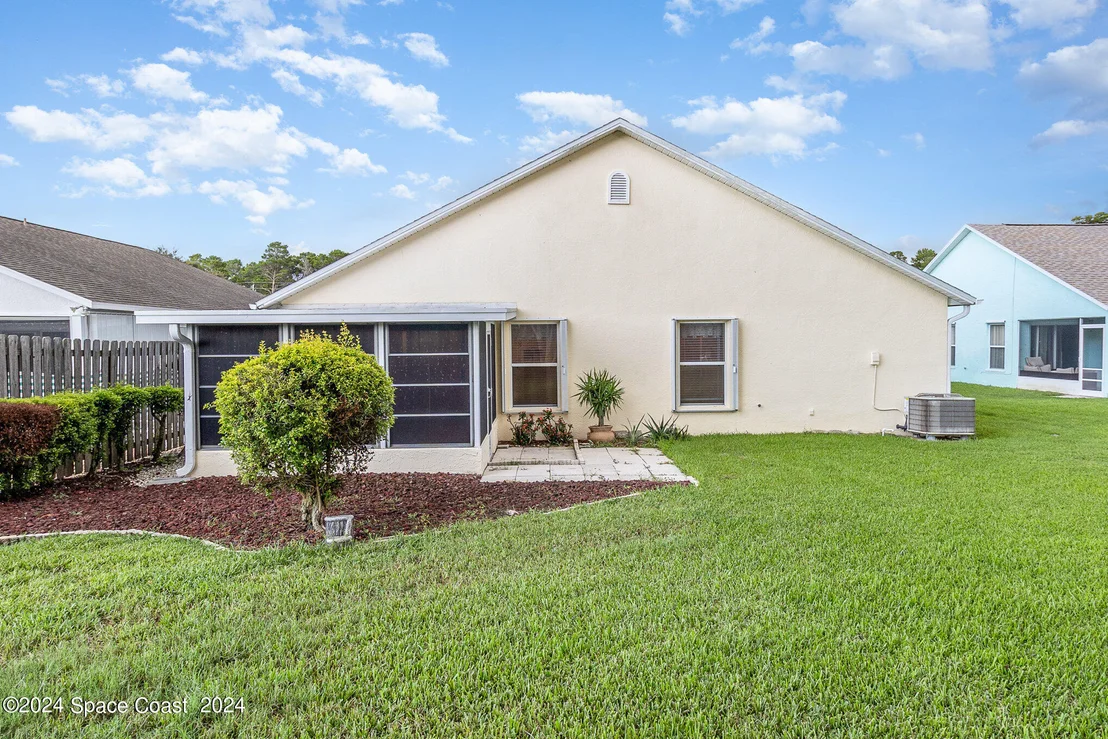 Photo of 2327 Hidden Pine Lane NE