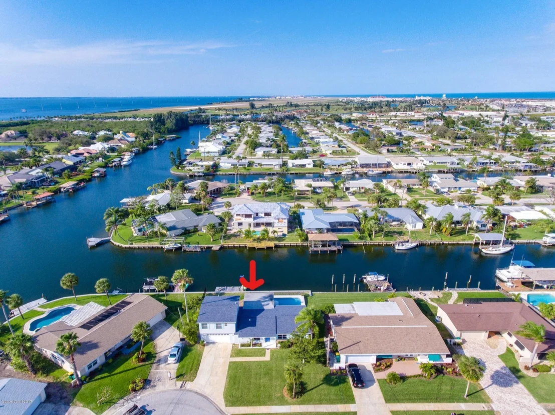 Photo of 485 Cardinal Drive