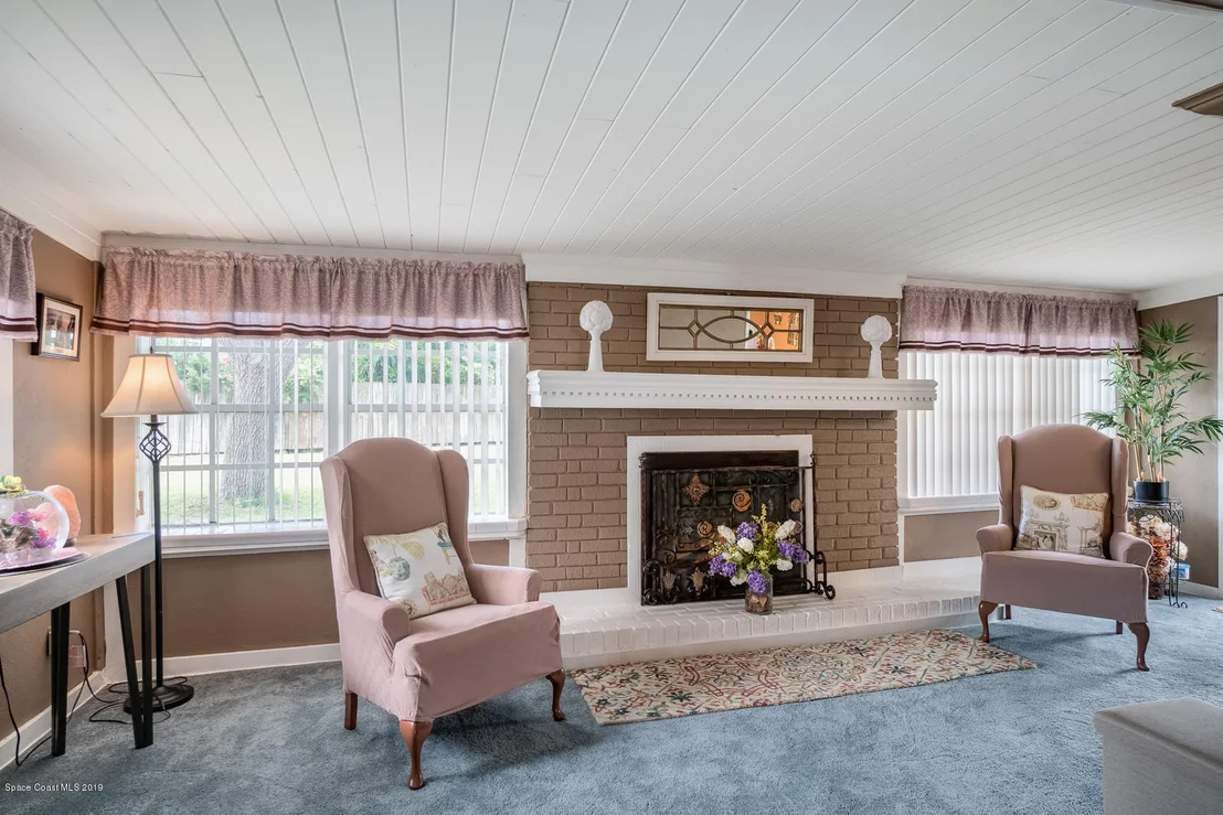 Photo of 933 Bluewater Drive