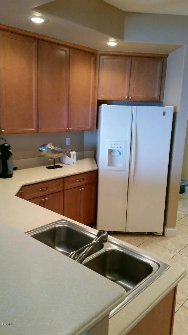 Photo of Unit 204 at 4975 Dixie Highway NE