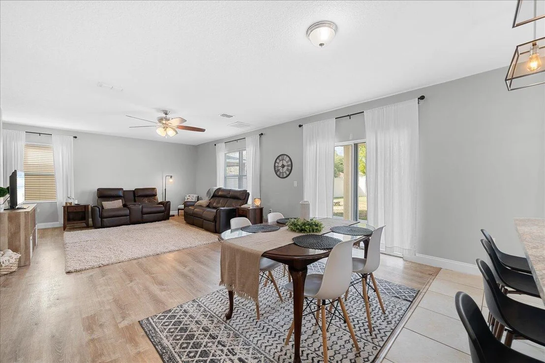 Photo of 2210 Mccormack