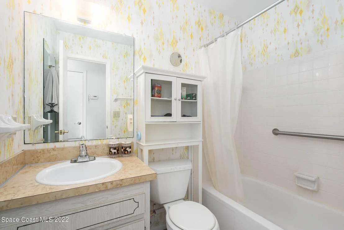 Photo of 261 E Haven Drive