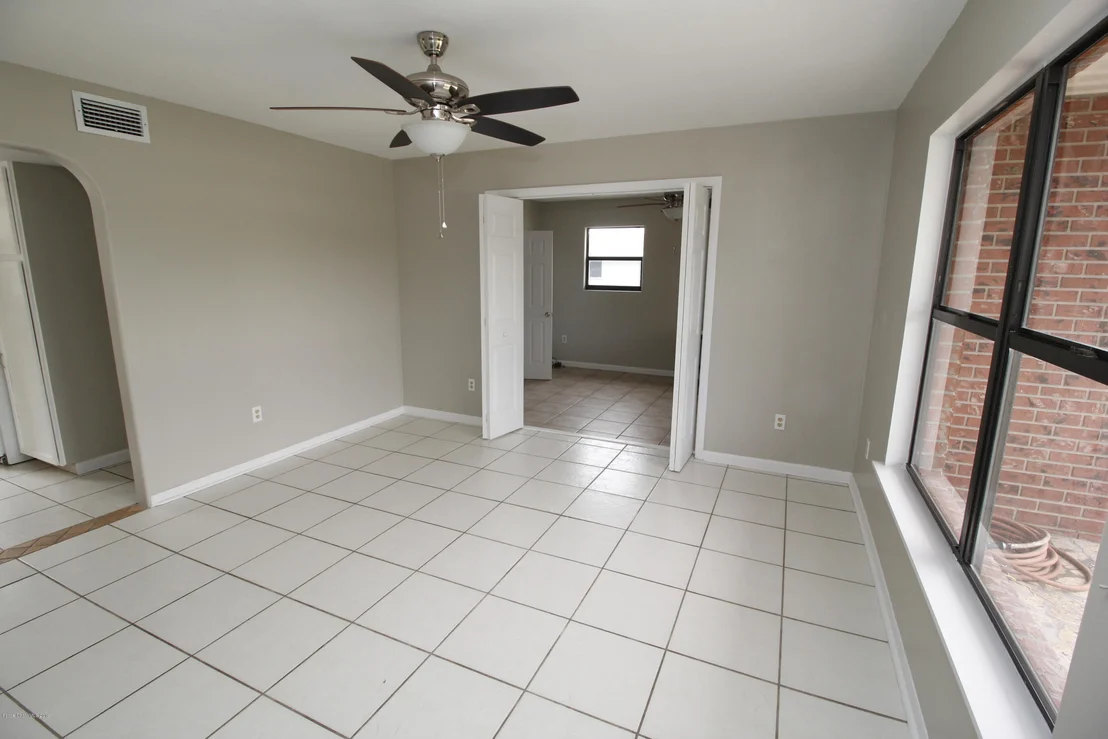 Photo of 966 Chace Lane NE
