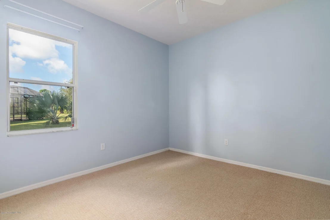 Photo of 1890 Windbrook Drive SE