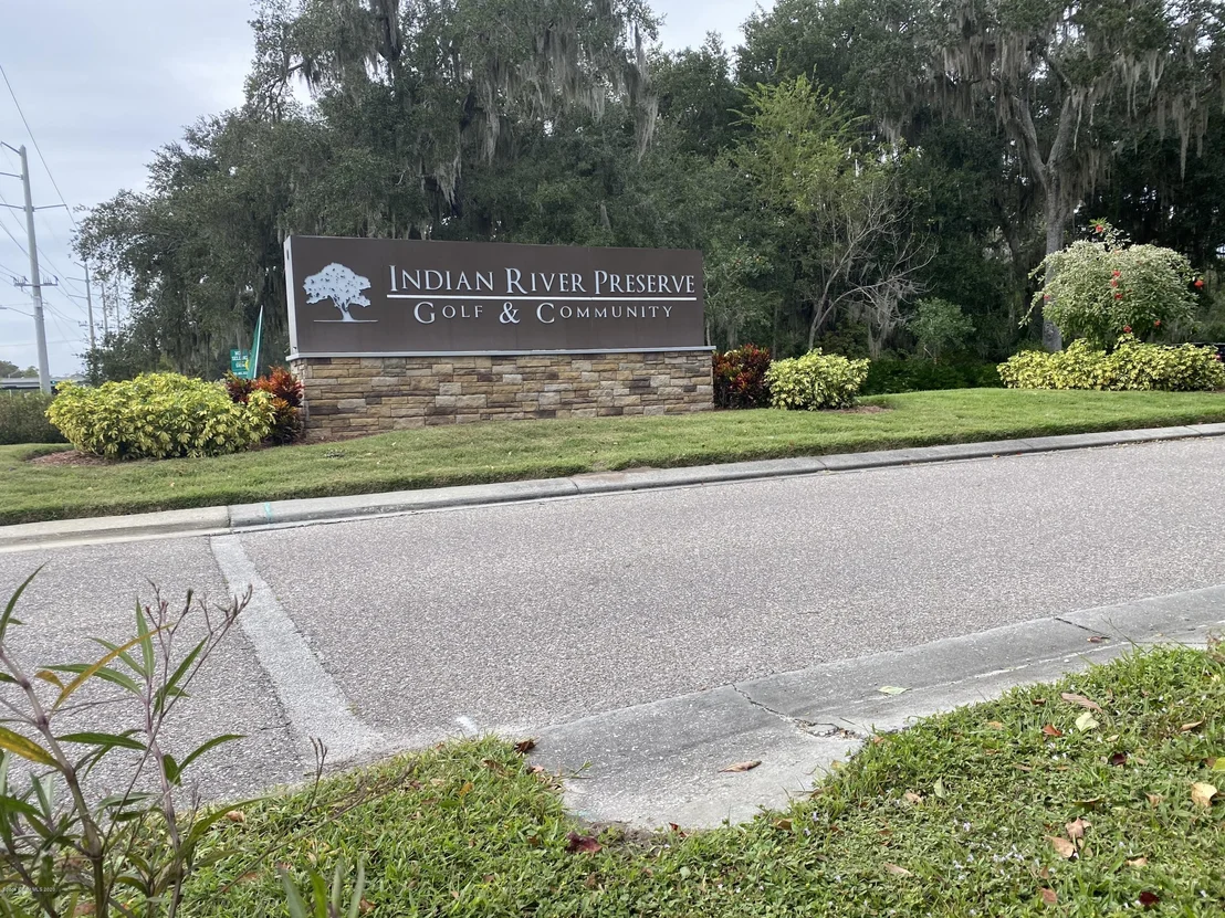 Photo of 2485 Falcon Lane