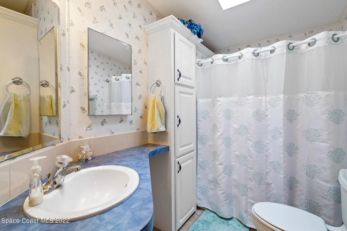 Photo of 404 Outer Drive