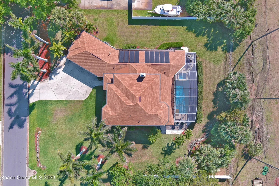 Photo of 2217 Royal Oaks Drive