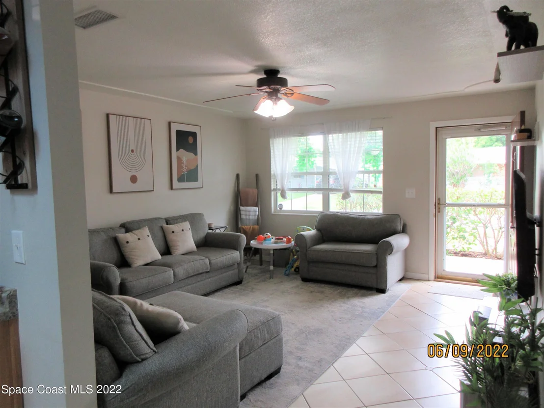 Photo of 2547 Locksley Road