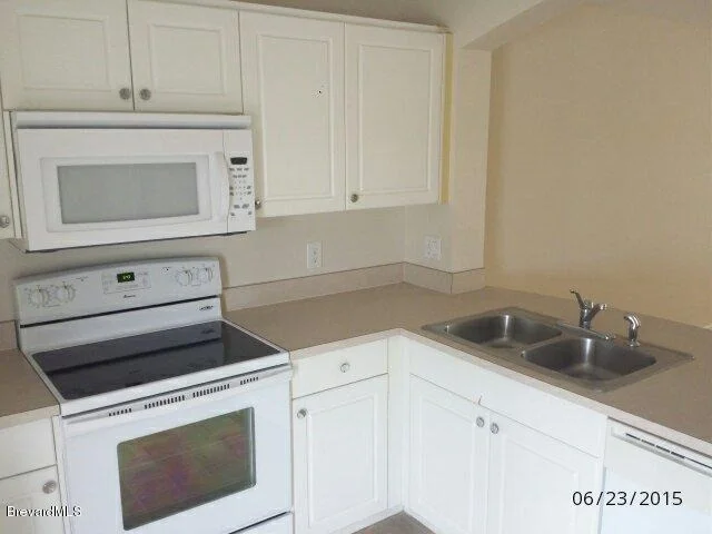 Photo of Unit 104 at 975 Luminary Circle