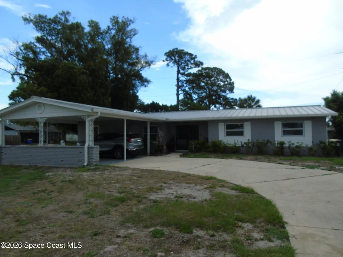 Photo of 1708 Golfview Drive