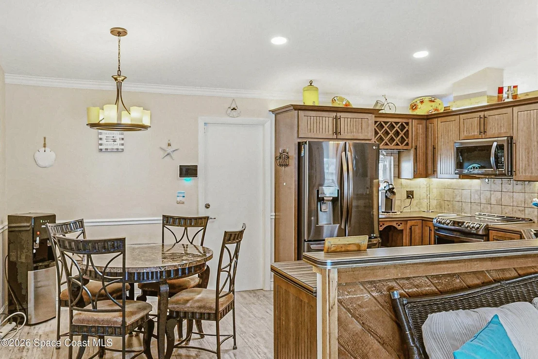 Photo of 413 Orlov Road NW