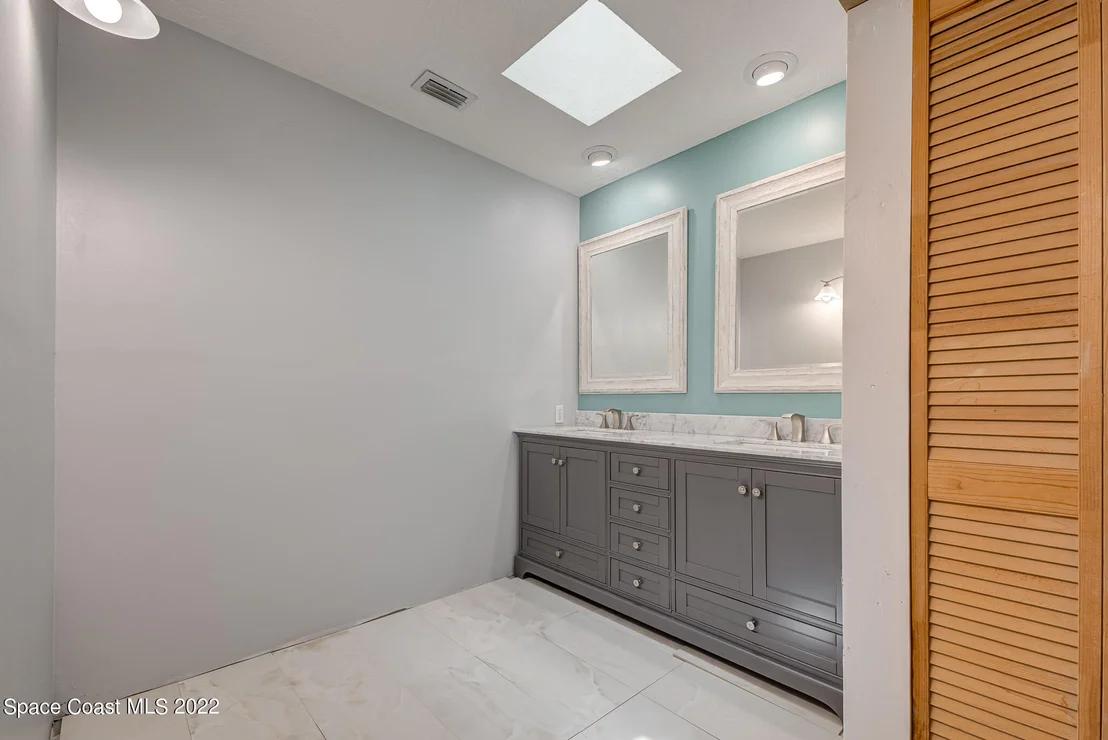 Photo of 3790 Fenner Road