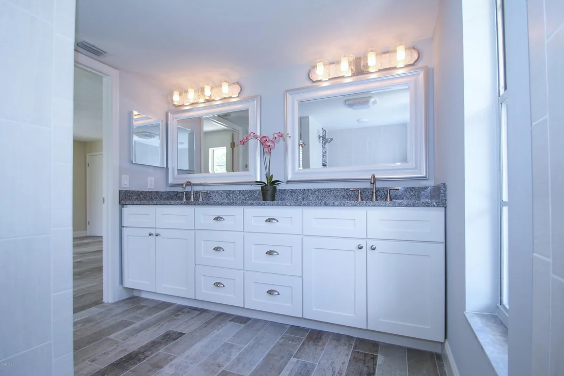 Photo of 465 Seabreeze Drive